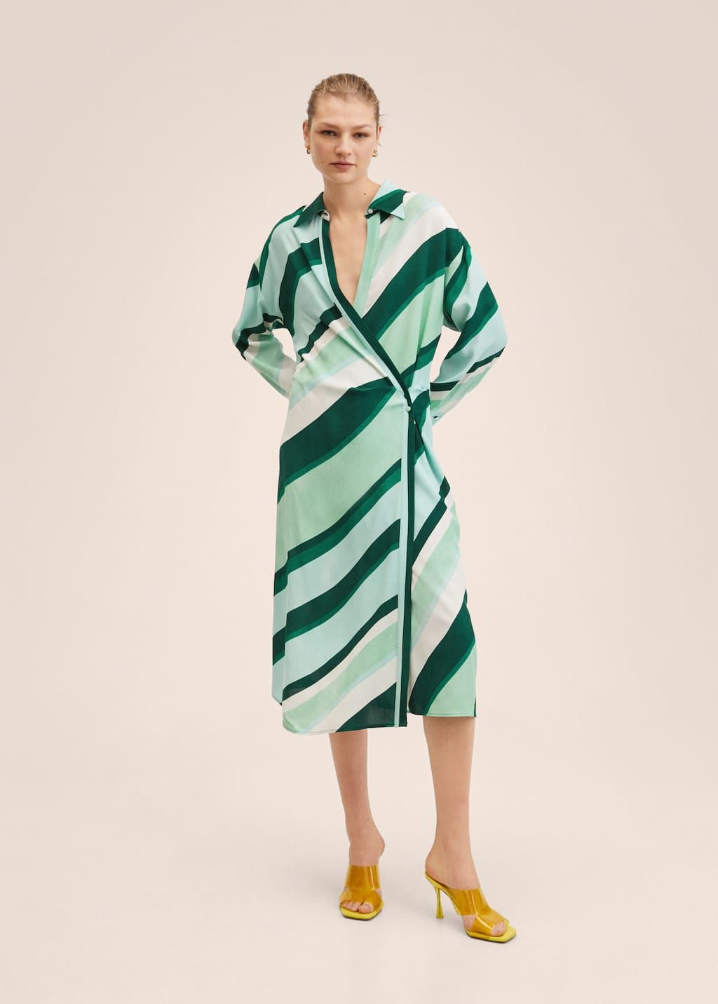 10 vestidos de rayas para crear un look de oficina asequible 10 vestidos de rayas para crear un look de oficina asequible