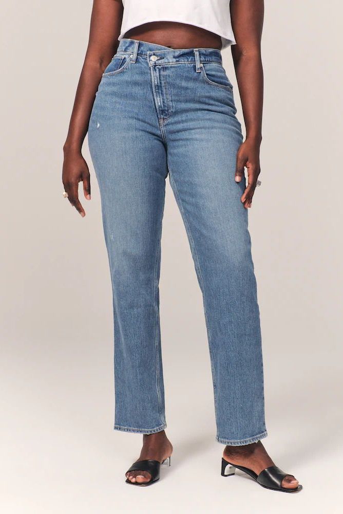 Abercrombie & Fitch Curve Love Ultra High-Rise '90s Straight Jeans
