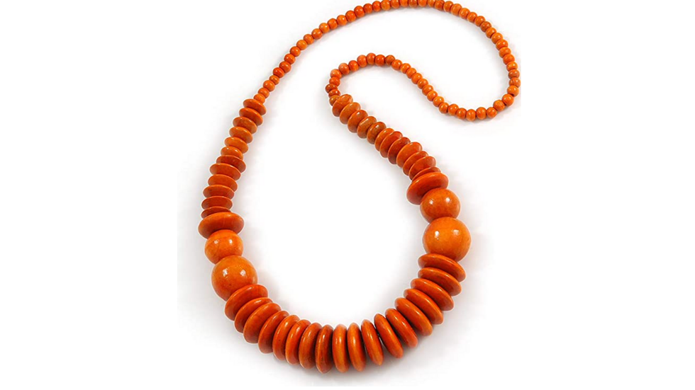 Collana con perline in legno arancione