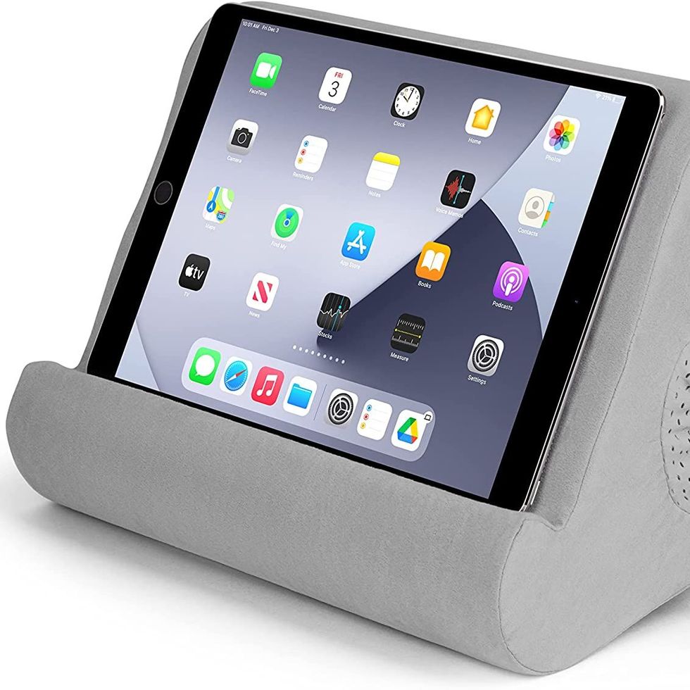 Flippy Tablet Pillow Stand and iPad Holder 