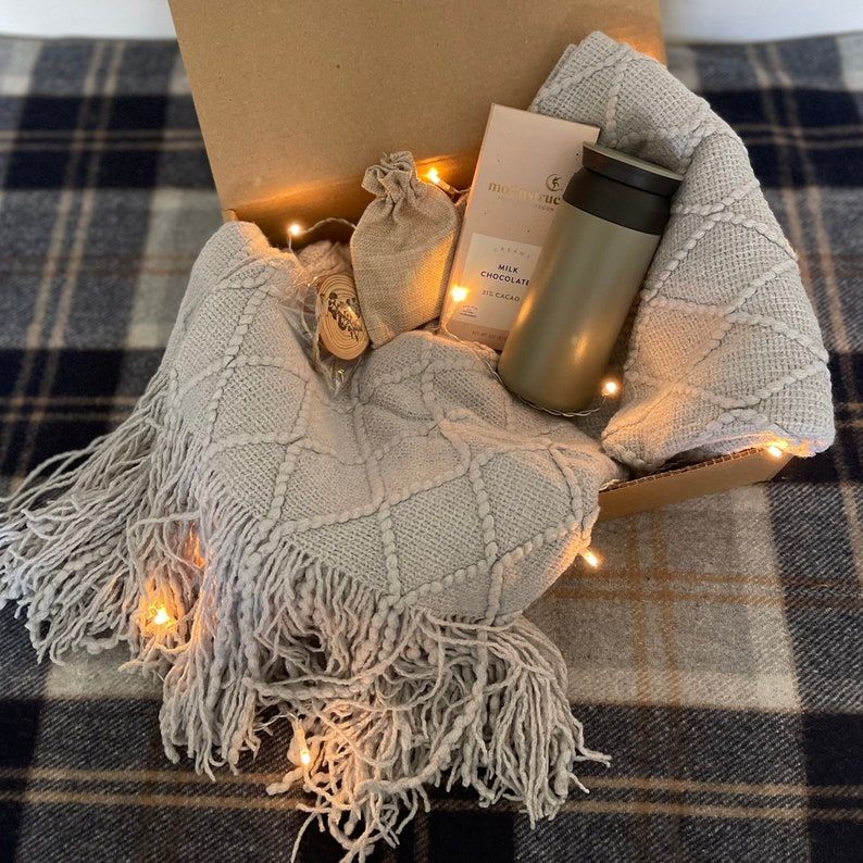 Cozy Christmas Gift Basket – Gingham & Posh
