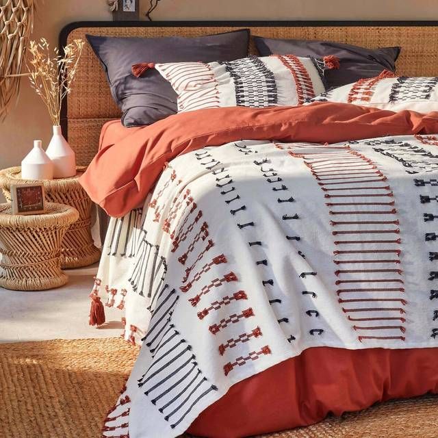Rustic Quilted Coverlet & Pillow Shams Set Color Details Mansion Print 