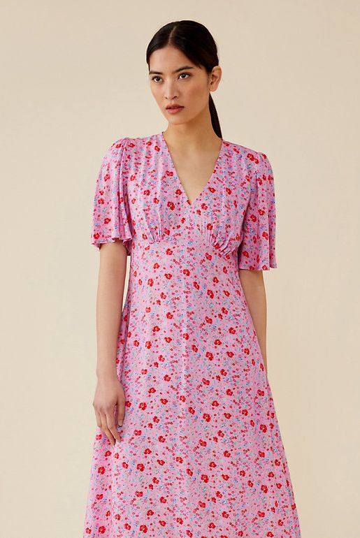 Lorraine Kelly embraces summer in floral tea dress