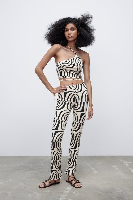 African Fashion Print Wax Fabric Two Pieces Clothing Set Sexy Spaghetti  Strap Layered Crop Top and Pants African Women Clothing Set - China African  Clothing and Women Clothing price | Made-in-China.com