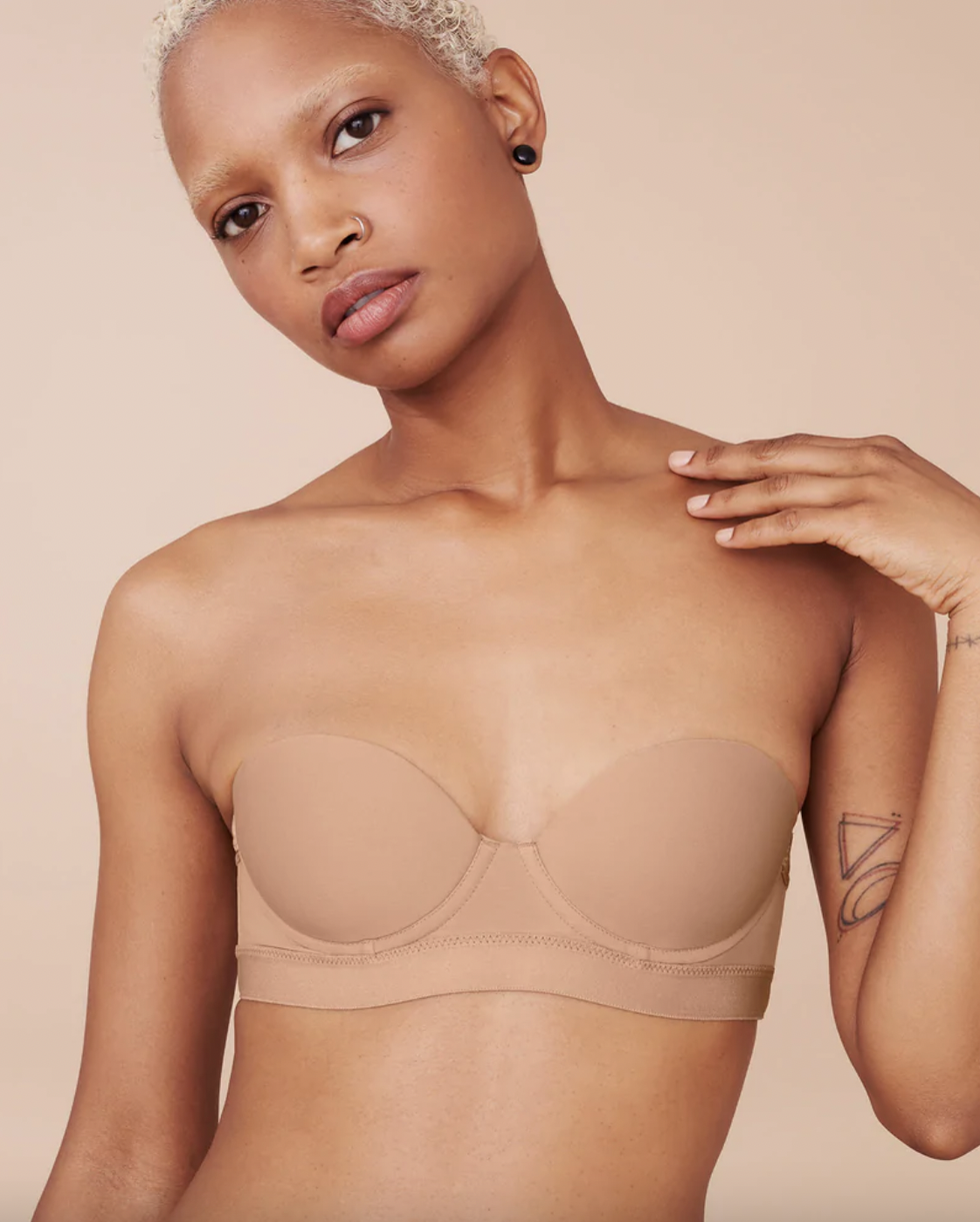 The Best Strapless Bras For Every Situation - The Mom Edit