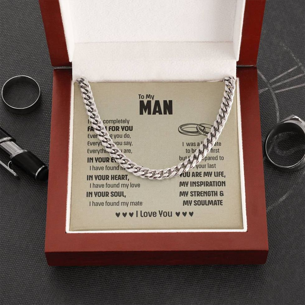 Top 10 Anniversary Gift Ideas for Men  Mens anniversary gifts, Best anniversary  gifts, 10th anniversary gifts