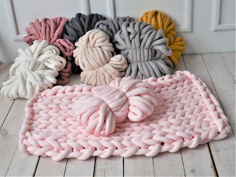 Chunky Arm Knitting Yarn (1 Pound)