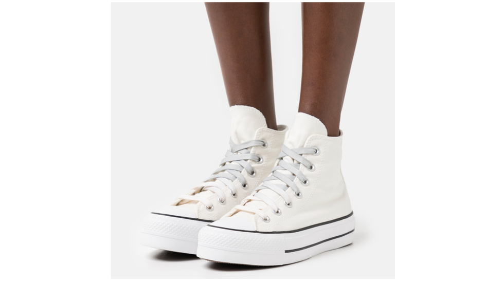 Converse alte a outlet chi stanno bene