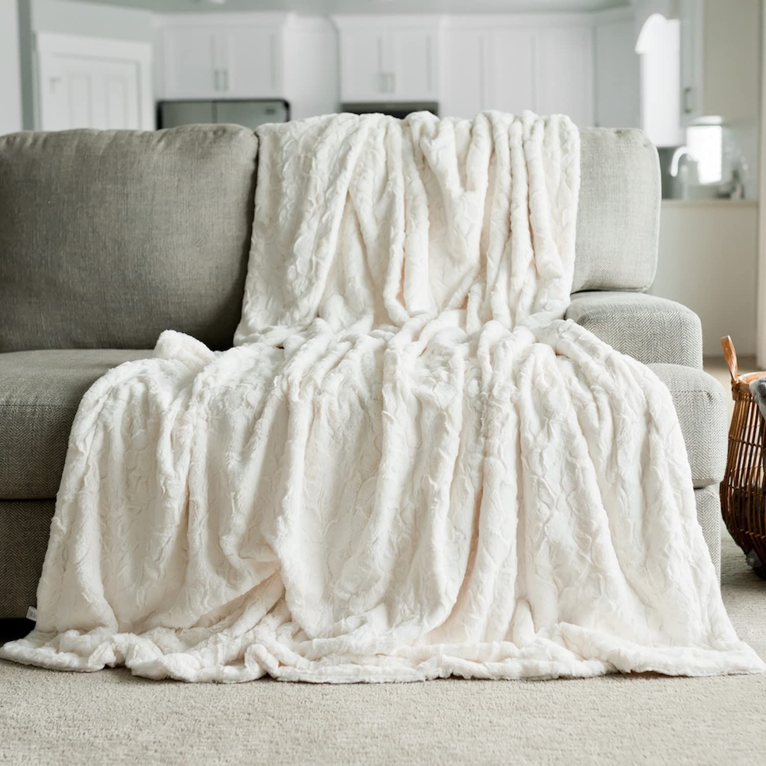 Faux Fur Bed Blanket Soft Cozy Warm Fluffy Variation Print Minky Fleece Throw 