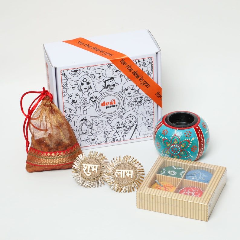 Gift Something Special to your Girlfriend this Diwali | Giftjaipur.com