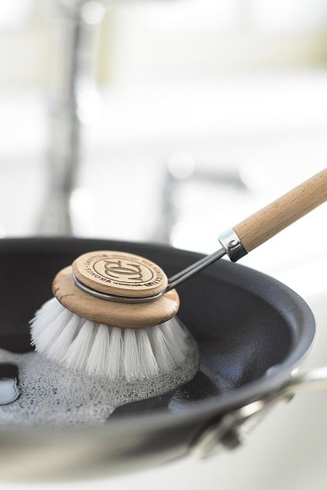 Maier Nonstick Pan Cleaning Brush