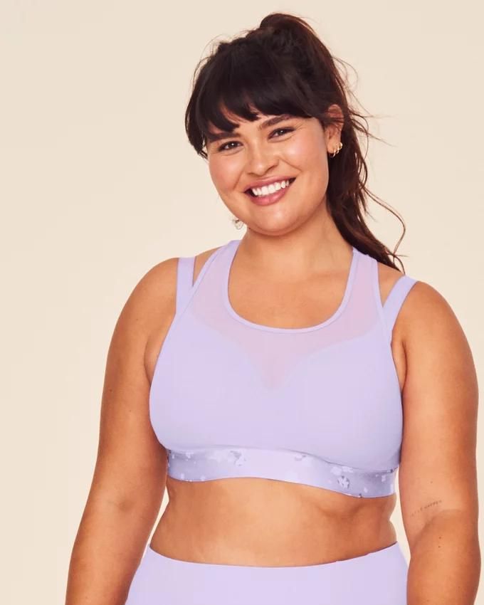 Amara Transcend Sports Bra - Virtuous Ivory  Wicking & Breathable –  Wolfness Athletics
