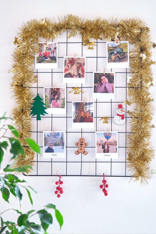 Wire Wall Grid Christmas Card Holder