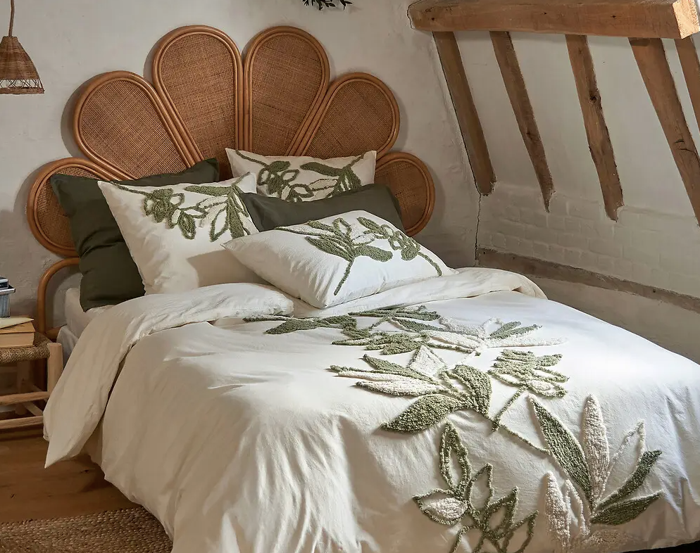 Piana Tufted Foliage 100{a57a8b399caa4911091be19c47013a92763fdea5dcb0fe03ef6810df8f2f239d} Cotton Duvet Cover