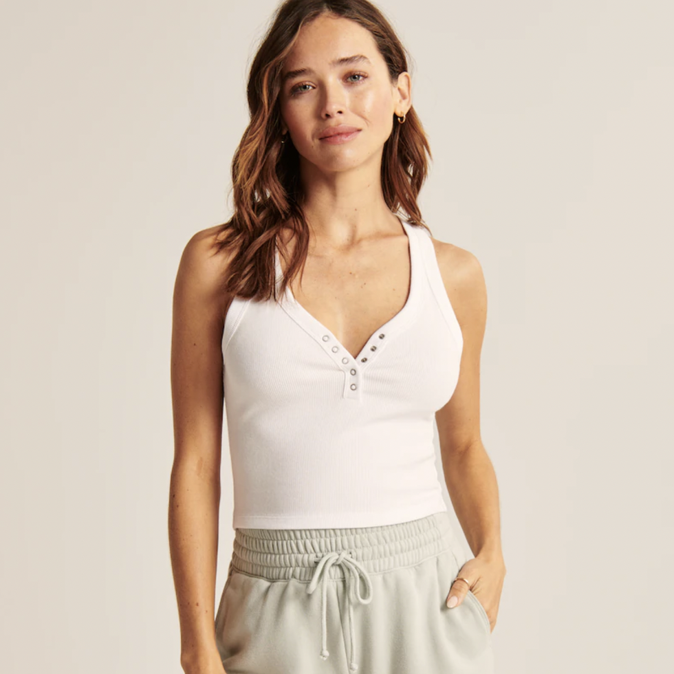 Womens White Tank Tops; Best Styles And Reviews 2022