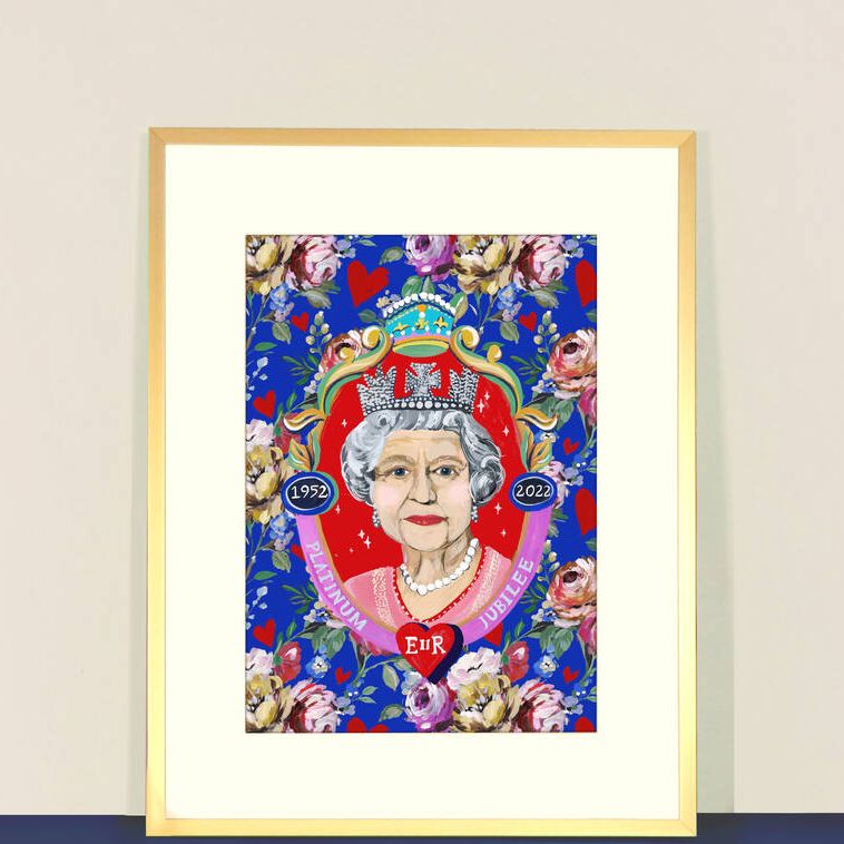 Queen Elizabeth Crest 2022 Platinum Jubilee Print
