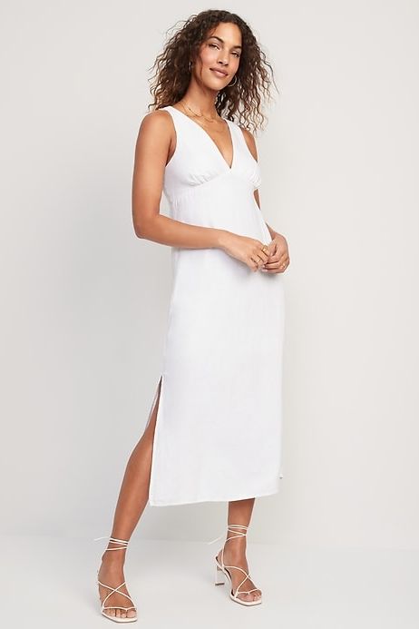 Kendall Jenner Wears a Sleek White Dress for Devin Booker Date