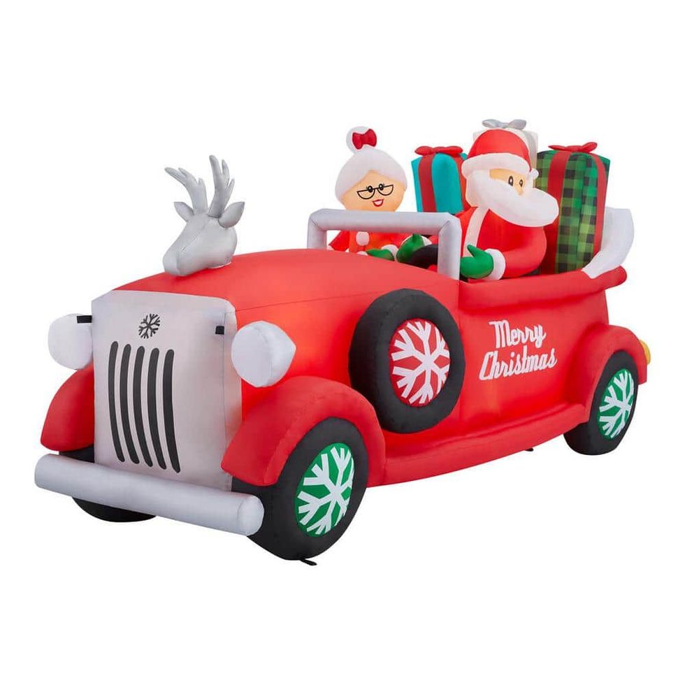 Santa and Mrs. Claus Holiday Car Inflatable
