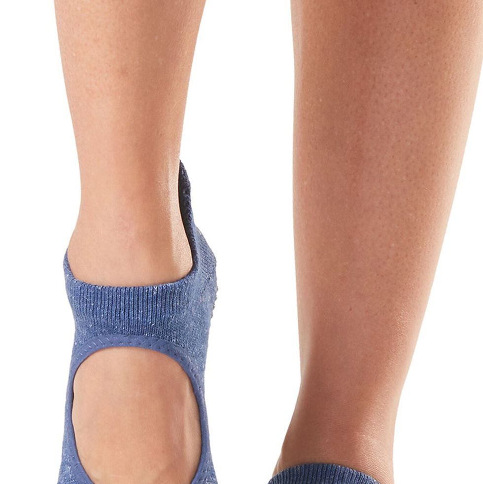 A Pair of Women's Yoga Socks, Non Slip Cross Strap Sports Socks