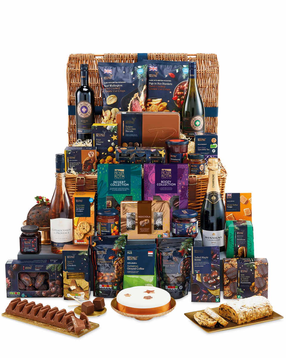 Aldi's sell-out luxury Christmas hampers are back again this year