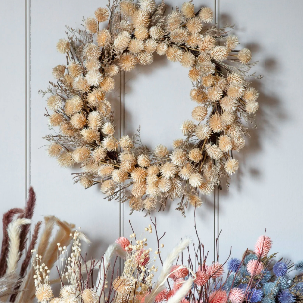 Betty Dried Flower Wreath in Natural