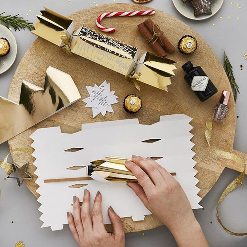 6 Gold DIY Christmas Cracker Kit