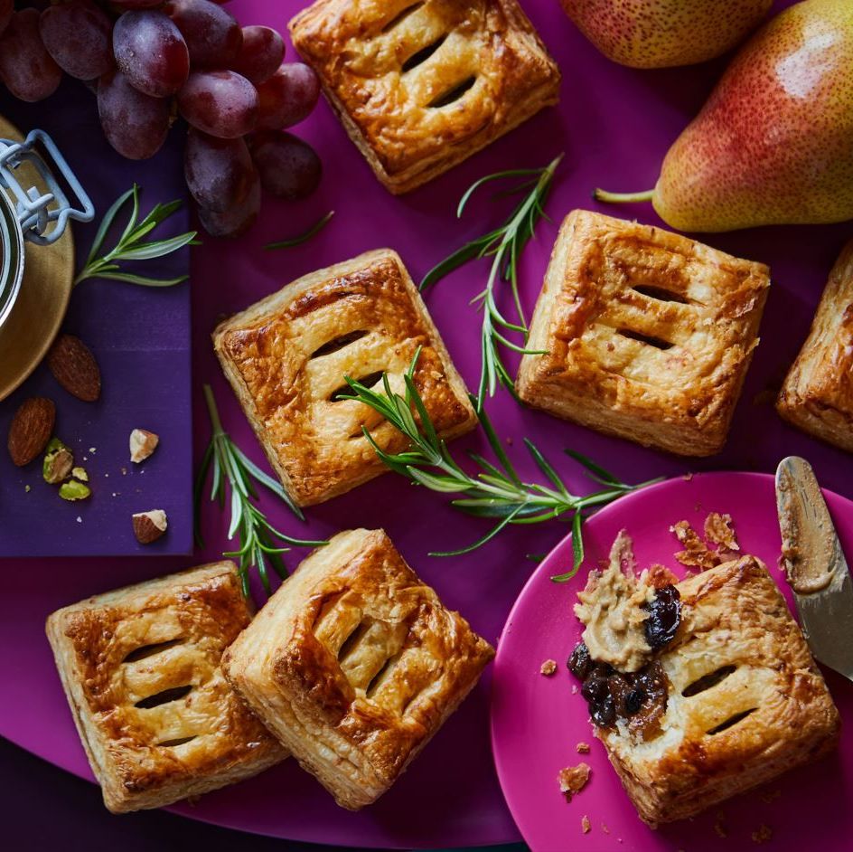 Waitrose & Partners Heston Pear & Fig Mince Pies in Triple Cheese Pastry