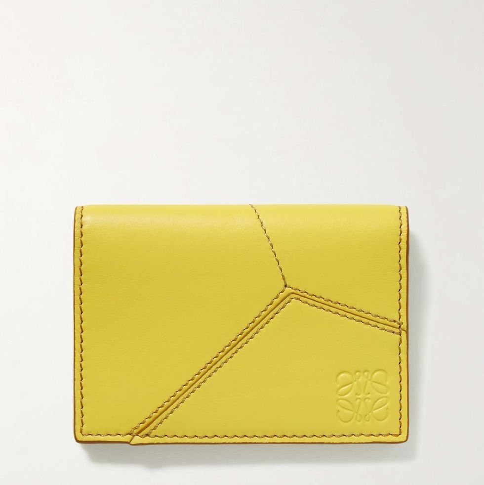 男生精品皮夾推薦：Loewe Puzzle黃色皮革短夾