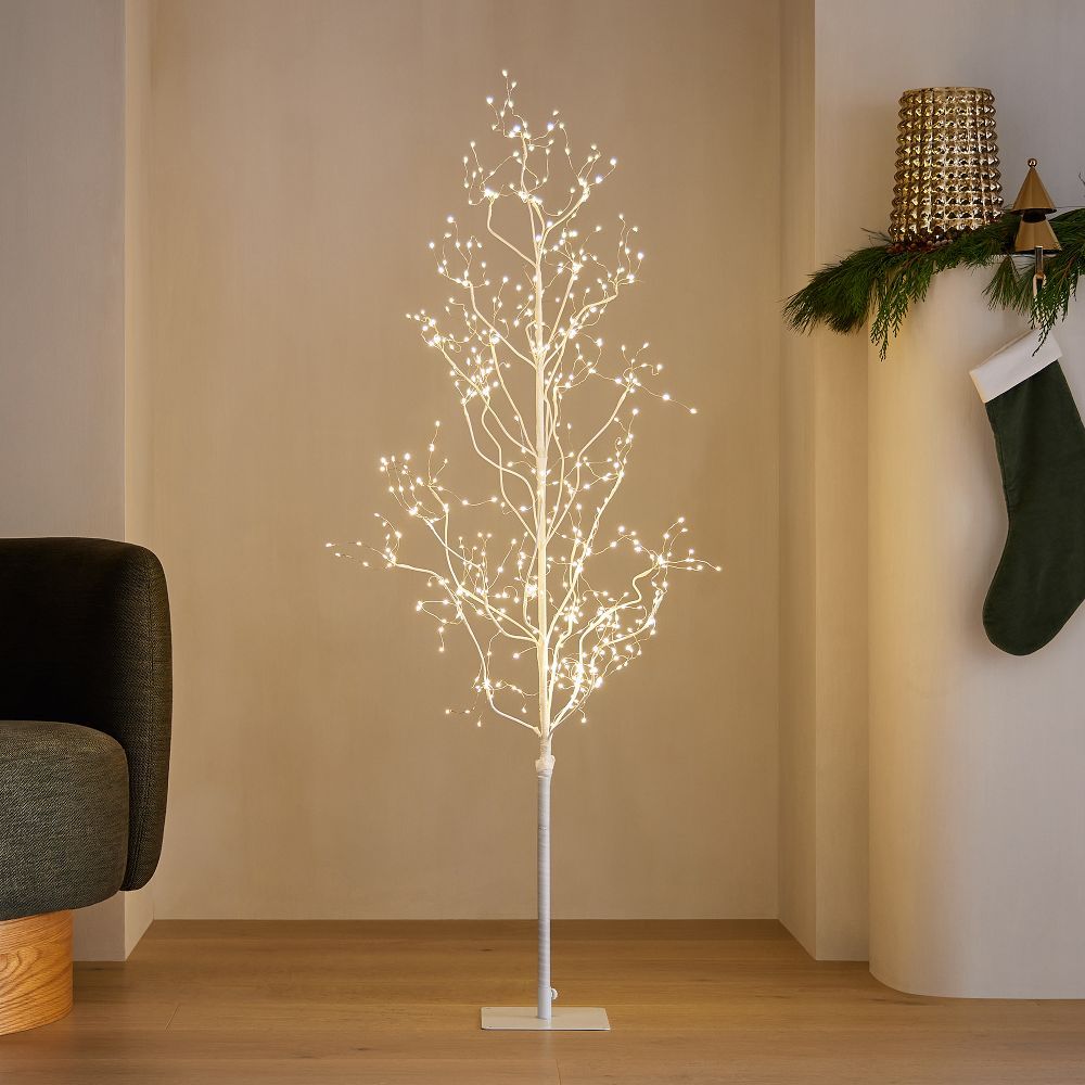 white light up christmas tree