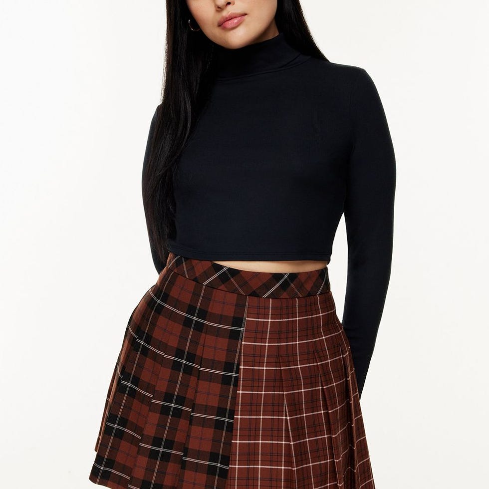 Cropped Ribbed Turtleneck 