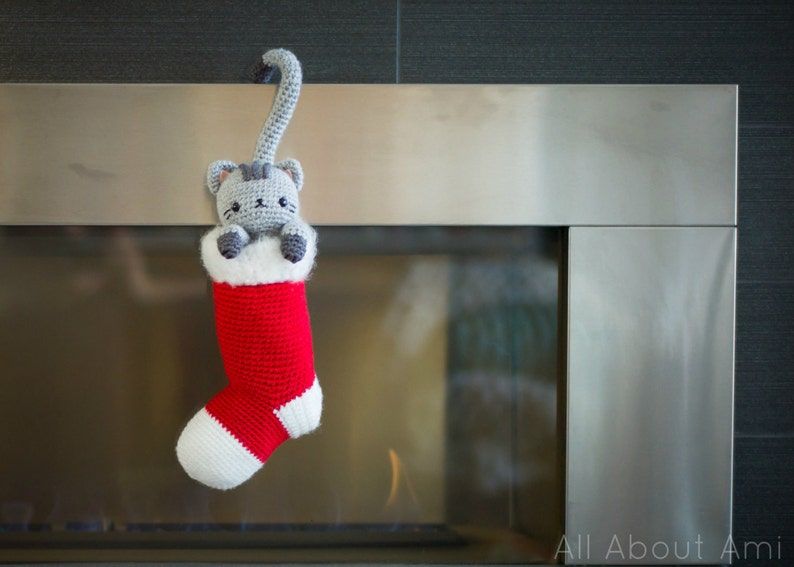 AllAboutAmi Chester the Christmas Cat Crochet Pattern
