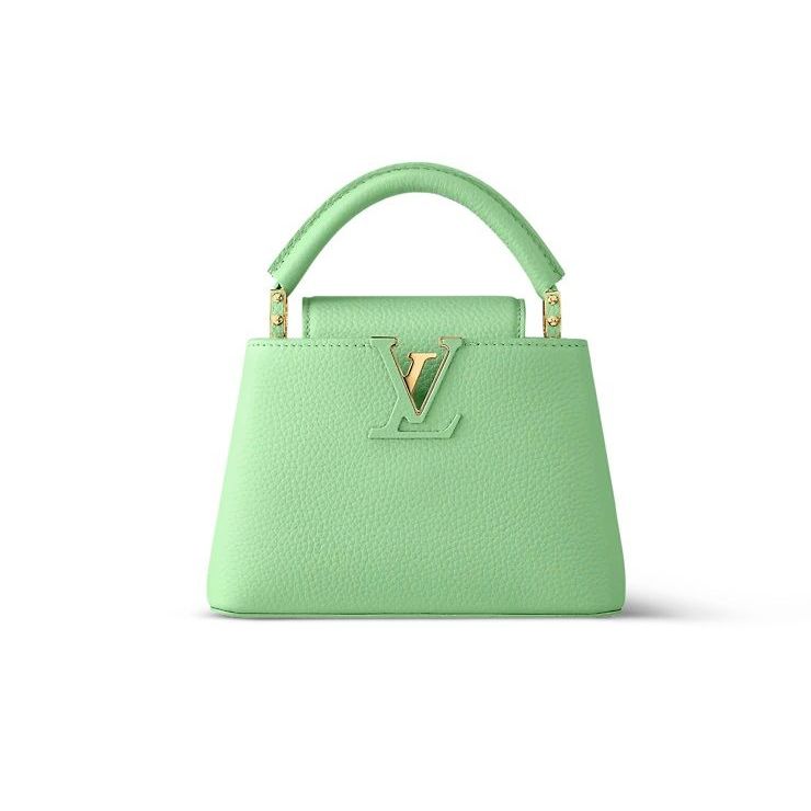 《艾蜜莉在巴黎》穿搭推薦：Louis Vuitton Capucines綠色迷你肩背包