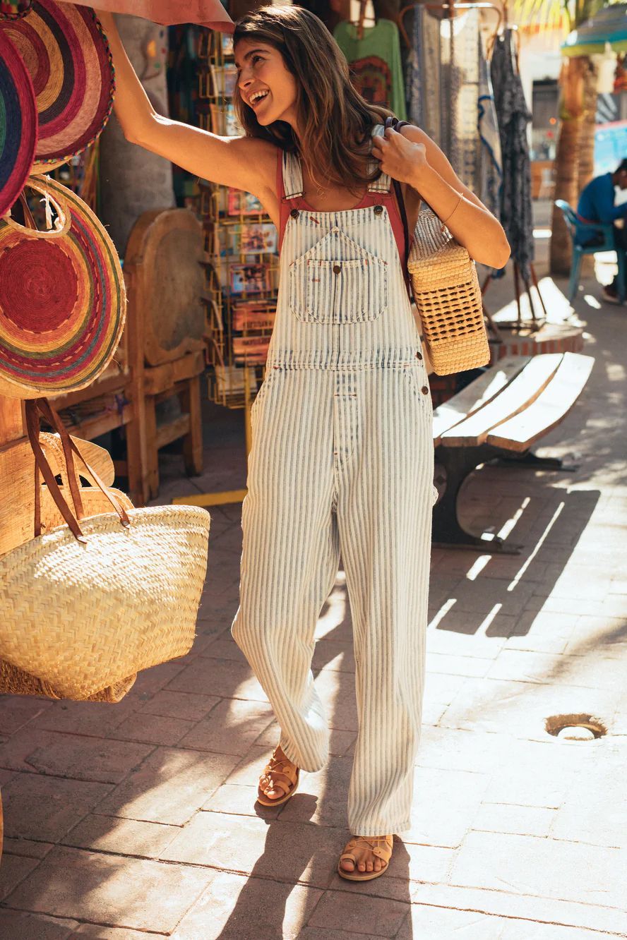 The Best Overalls for Women with Curves - Lipgloss and Crayons