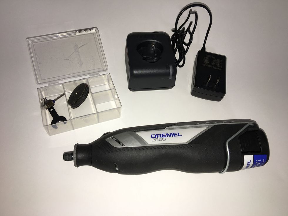 Dremel 8250 Brushless Motor Cordless Rotary Tool with All-Purpose Accessory  Kit