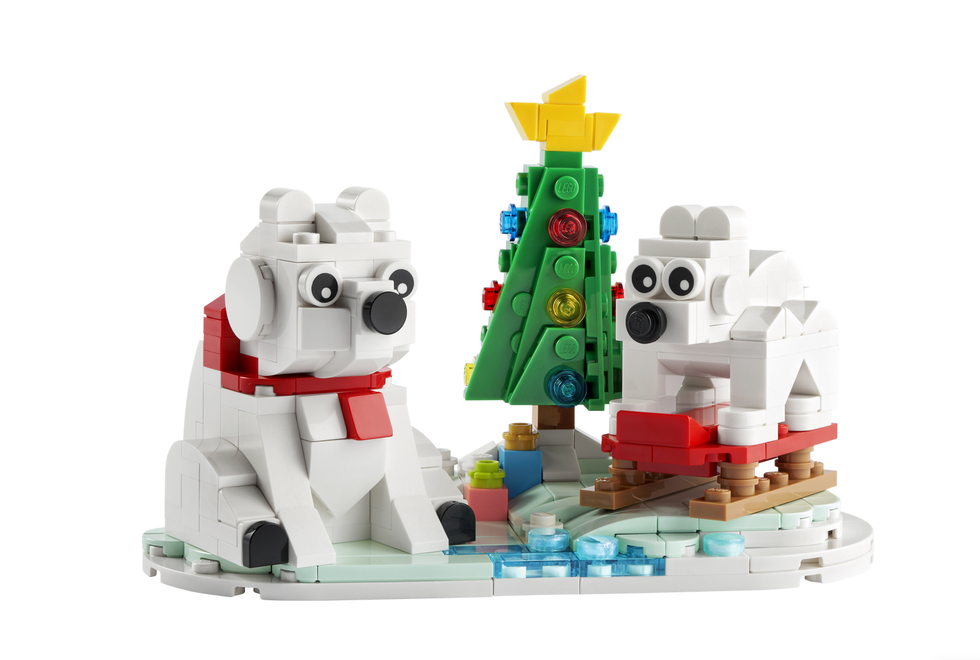 This LEGO Christmas Tree Building Set is Back in Stock NOW!