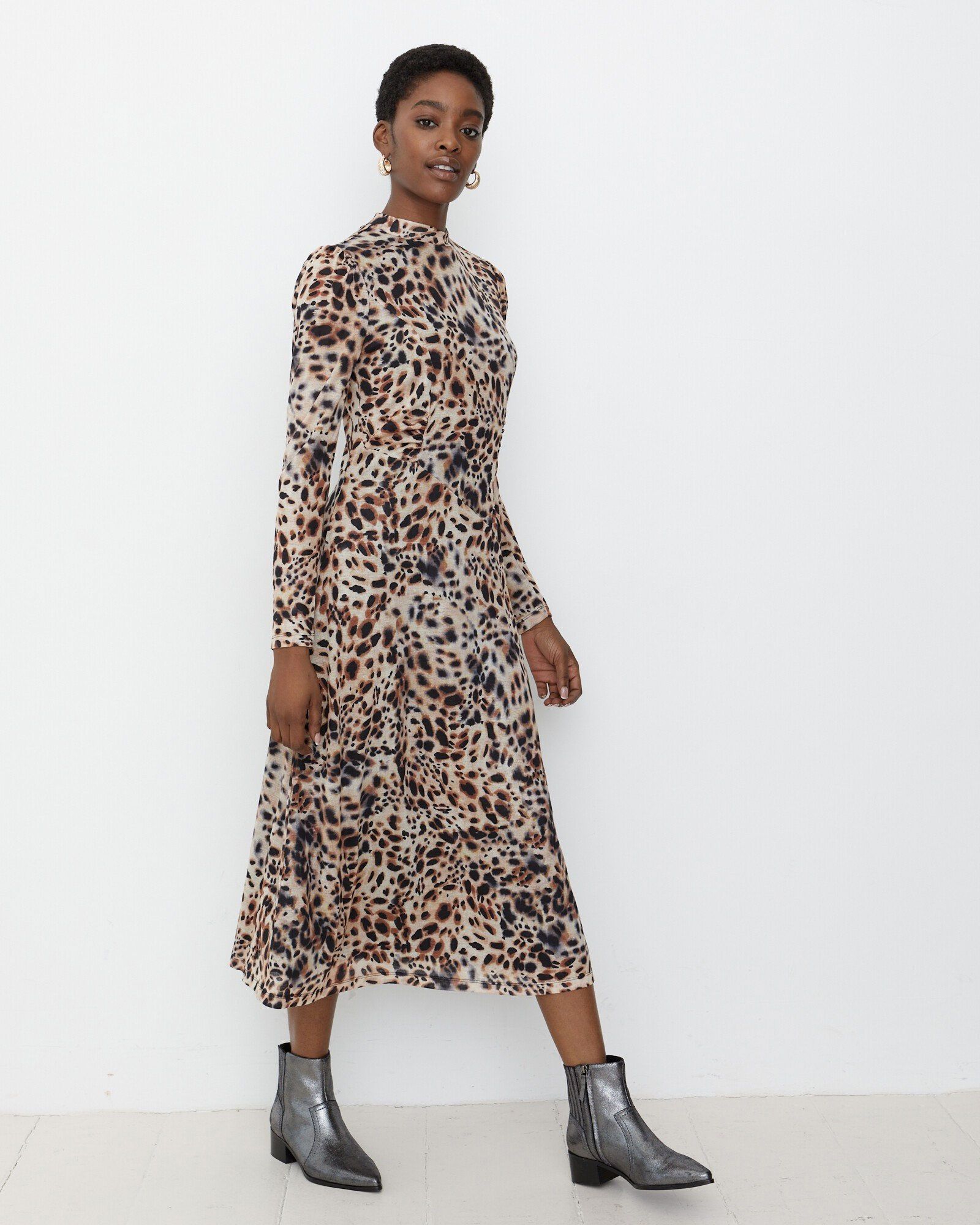 Oliver bonas shop star print dress