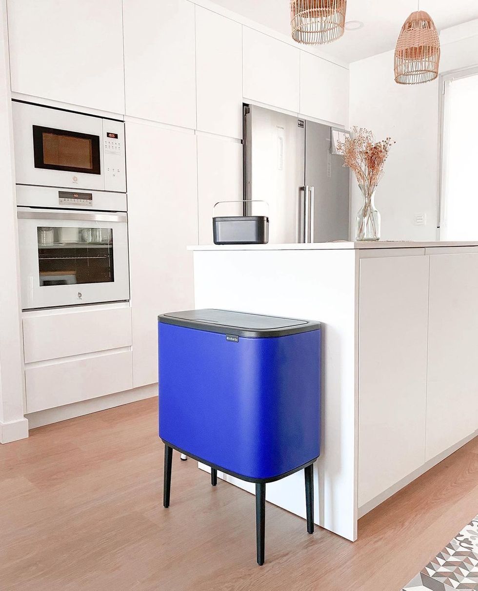 55 Ideas para ordenar la cocina y aprovechar el espacio  Cubo de basura,  Tachos de basura, Cubo basura reciclaje