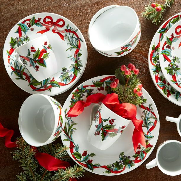 Brylanehome 16-Piece Christmas Dinnerware Set