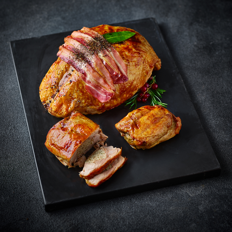 Tesco Finest Free-Range Bronze Stuffed Turkey Crown with Slow Cooked Stuffed Thighs & Turkey Gravy