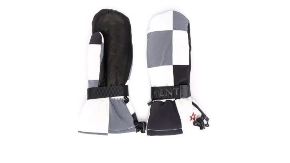 Guanti da snowboard con protezione parapolso: come scegliere