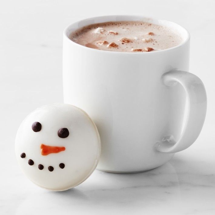 Williams-Sonoma MARSHMALLOW SNOWMAN treats for hot cocoa.