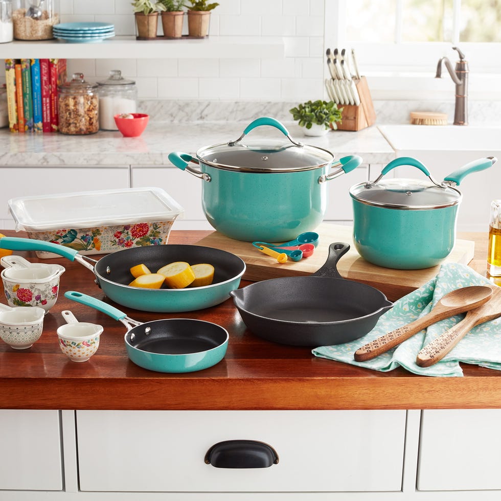 The Pioneer Woman Nonstick 19-Piece Cookware Set