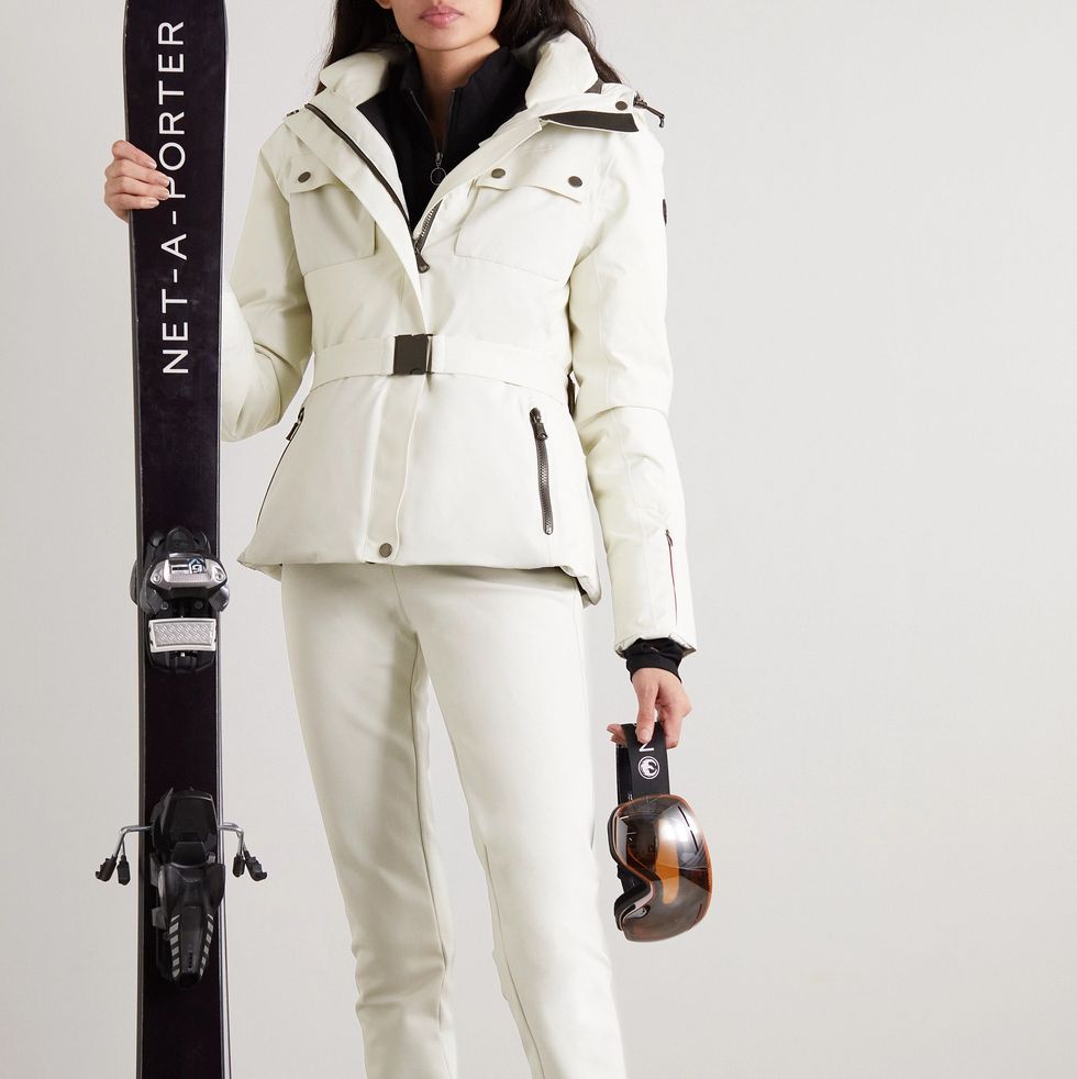 Transitioning Your Ski Outfit To Chic Winter Fashion