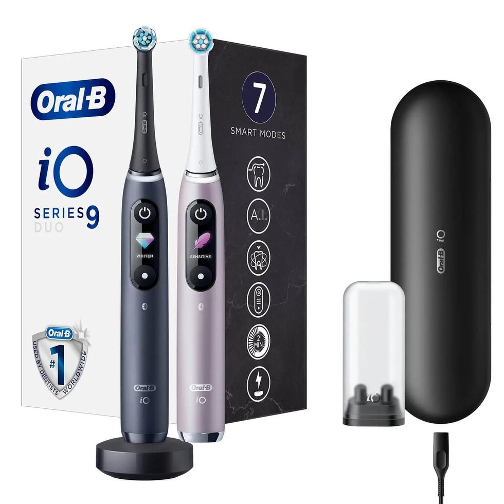 Oral-B iO9 Duo Pack of Two Electric Toothbrushes