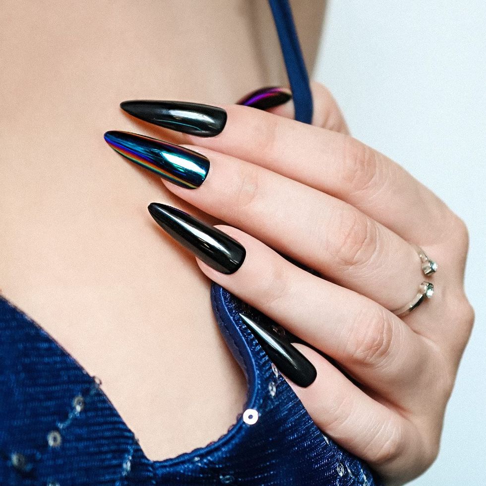7 Best Press-On Nails of To Editors 2023, According