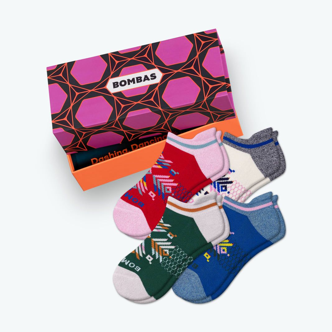 Women's Holiday Snowflake Ankle Sock 4-Pack Gift Box