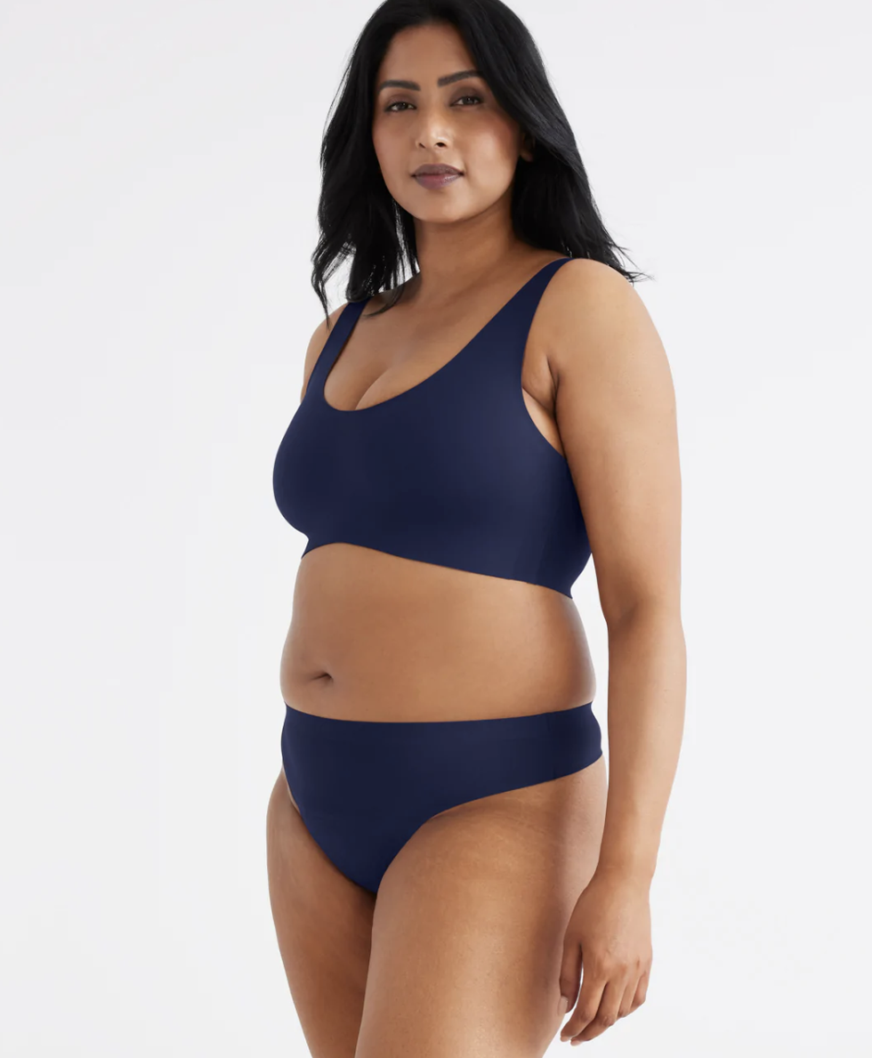 Knix Review on Plus Size Woman  Period Underwear, Bra , and