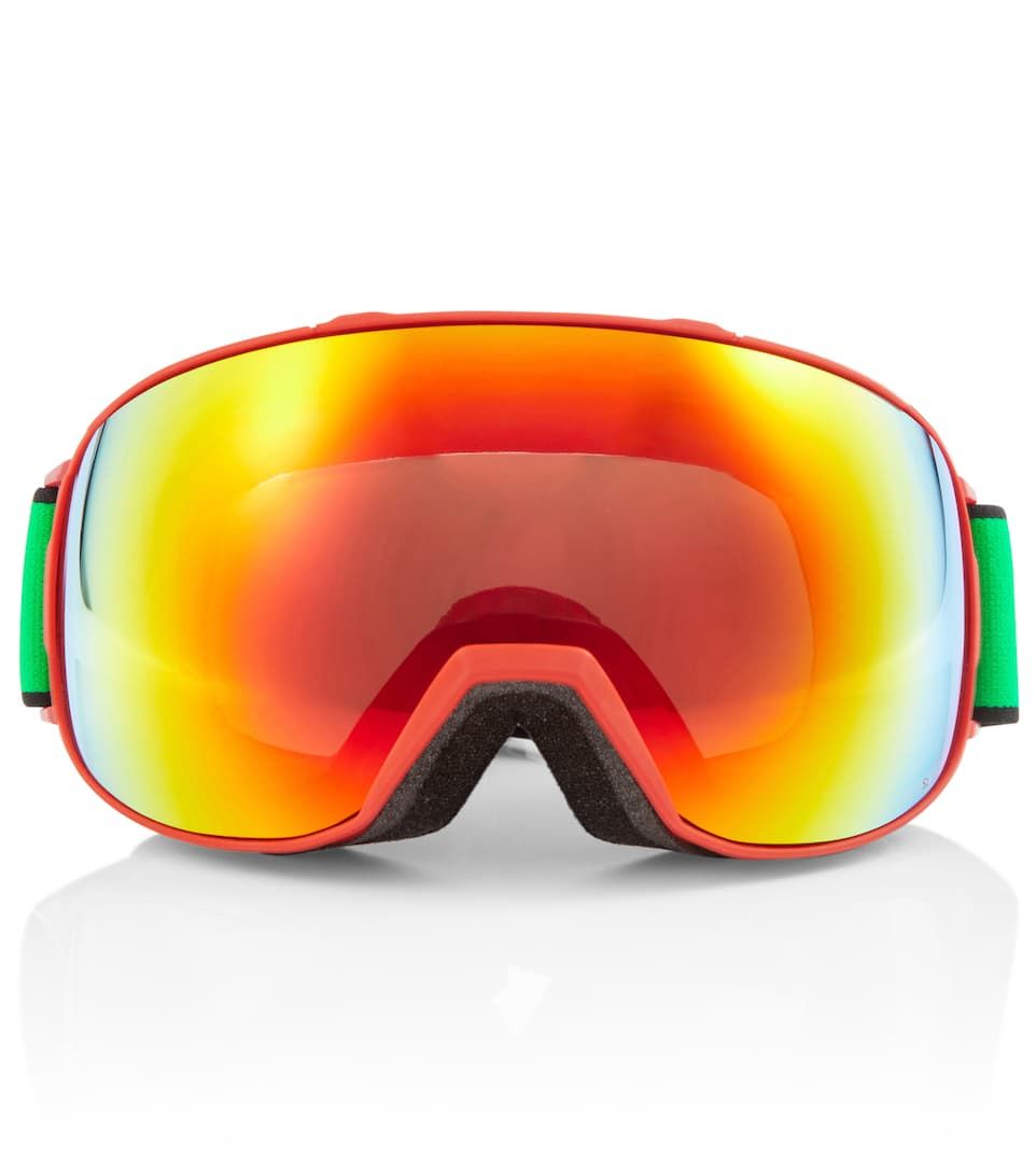 Logo mirrored ski goggles