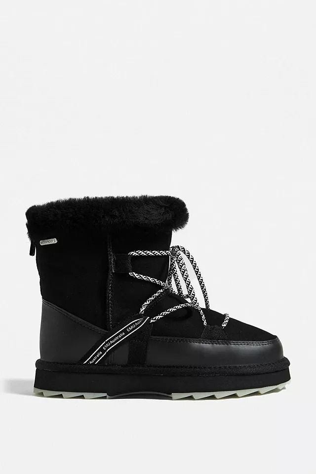 15 best snow boots for women to shop for your 2024 ski holiday