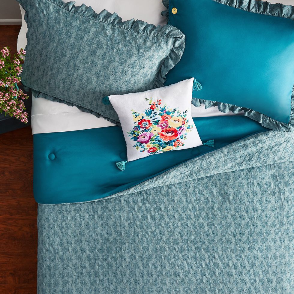 The Pioneer Woman Cotton Blue Toss Floral Comforter Set